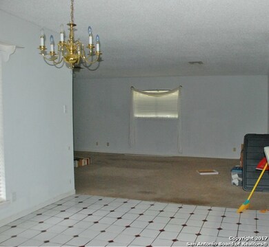 706 Newhall St, Beeville, TX 78102 - photo 3