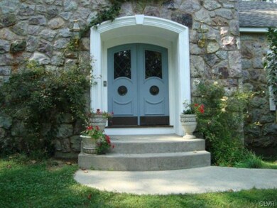 7555 Buhman Rd, Zionsville, PA 18092 - photo 3