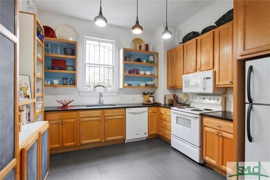 529 E Broad St, Savannah, GA 31401 - photo 5