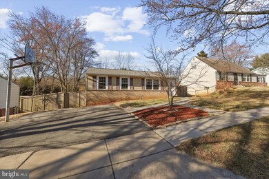 18937 Abbotsford Cir, Germantown, MD 20876 - photo 2