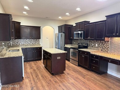 700 Stafford Ln, Jacksonville, NC 28546 - photo 3