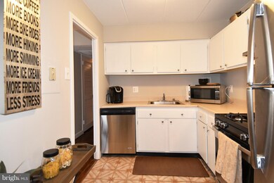 5703 Indian Ct unit 1D, Alexandria, VA 22303 - photo 3