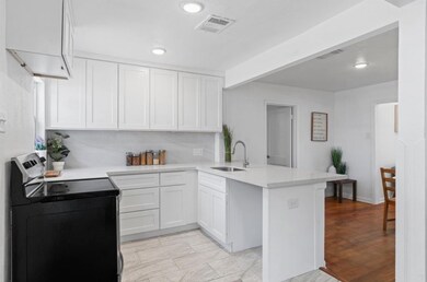 917 Knight St, Houston, TX 77022 - photo 4