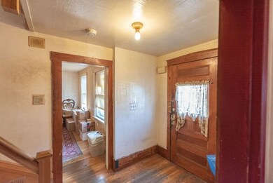 33 Carnes St, Lynn, MA 01905 - photo 4