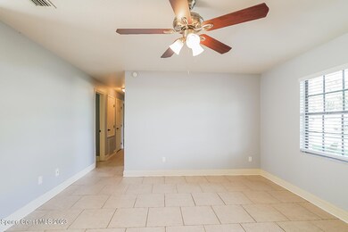 020-photo-dining-room-12783946