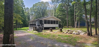 4932 Pine Ridge Dr W, Bushkill, PA 18324 - photo 2