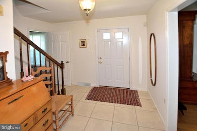 38661 Pheasant Hill Ln, Hamilton, VA 20158 - photo 2