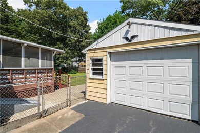 78 Custer St, Warwick, RI 02889 - photo 6