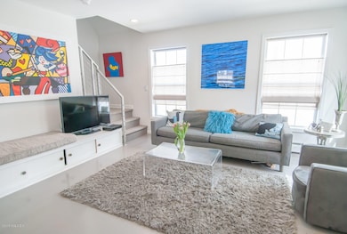 14 Hollow Wood Ln unit A, Greenwich, CT 06831 - photo 3