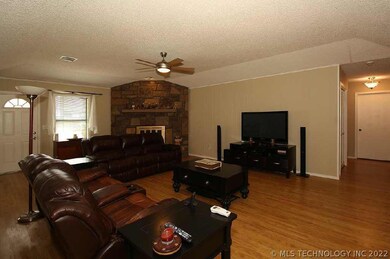 Living area, Light Bright and open.
