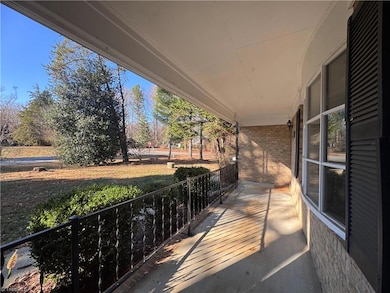 1801 Alderwood Dr, Greensboro, NC 27409 - photo 3