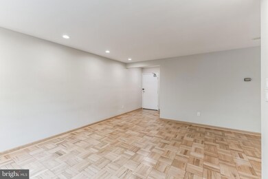 5112 Macarthur Blvd NW unit 111, Washington, DC 20016 - photo 4