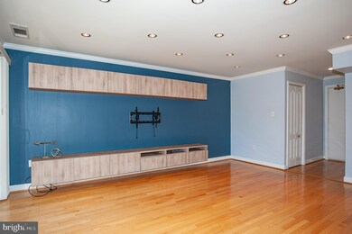 31 Canterbury Square unit 301, Alexandria, VA 22304 - photo 5
