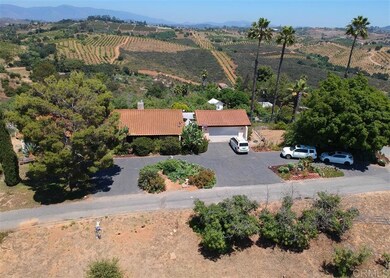 31845 Rocking Horse Rd, Escondido, CA 92026 - photo 2