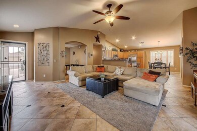 104-LivingRoom_2
