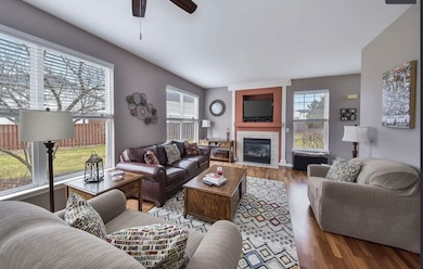 2221 Sunrise Cir unit 2, Aurora, IL 60503 - photo 5