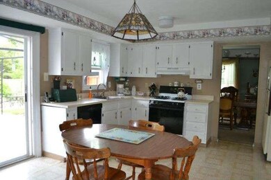 73 Appletree Ln, Sewell, NJ 08080 - photo 4