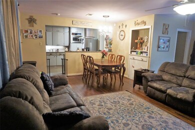 2421 Marguerite St, Bay City, TX 77414 - photo 3