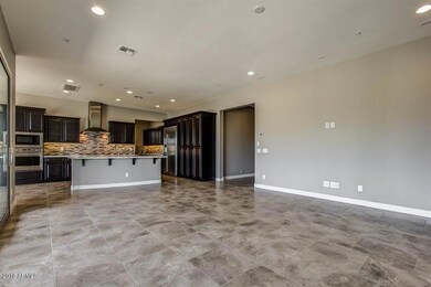 03) GREAT ROOM