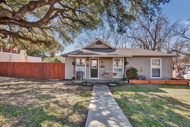 413 W San Antonio St, Fredericksburg, TX 78624 - photo 3