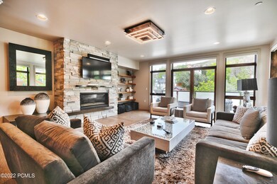 205 Main St Unit E