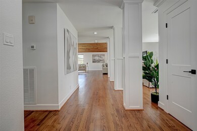 10123 Meadow Lake Ln, Houston, TX 77042 - photo 5