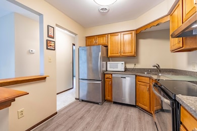 931 W Glen Park Ave unit 204, Griffith, IN 46319 - photo 6