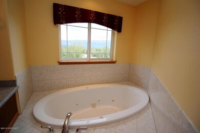 m tub (1280x853)