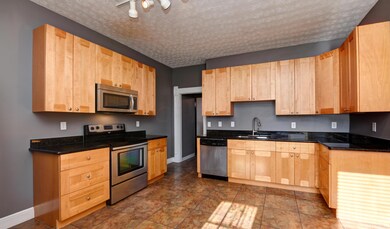 469 E Sycamore St, Columbus, OH 43206 - photo 5