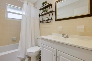 2131 NE 40th Ct unit 5, Lighthouse Point, FL 33064 - photo 7