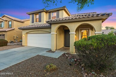 917 E Furness Dr-41