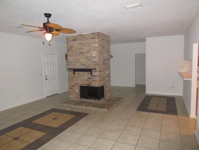 7815 Maple Brook Ln, Houston, TX 77095 - photo 2
