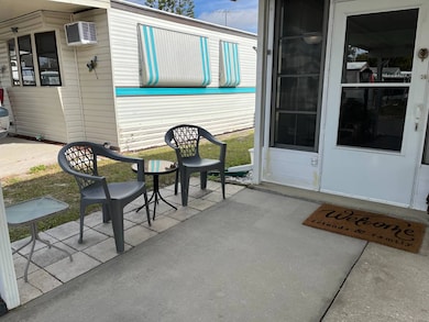 8225 Arevee Dr unit 843, New Port Richey, FL 34653 - photo 3