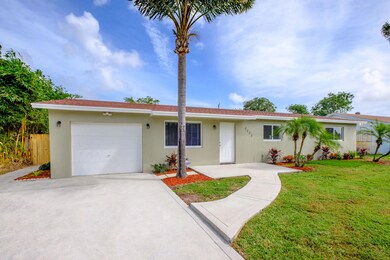 6802 Massachusetts Dr, Lake Worth, FL 33462 - photo 2