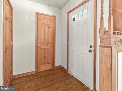 301 Burnside Ct, Joppa, MD 21085 - photo 5