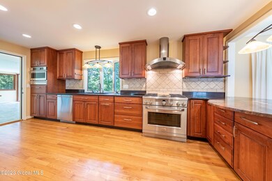 2314 Algonquin Rd, Schenectady, NY 12309 - photo 6