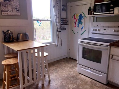 17 Roberts St, Montpelier, VT 05602 - photo 2