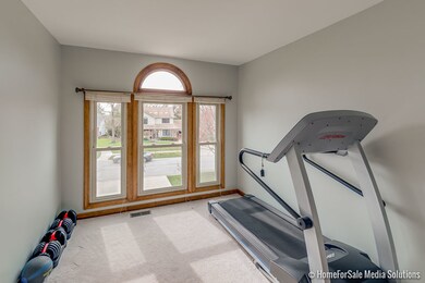 2416 Thaxton Ct, Naperville, IL 60565 - photo 4