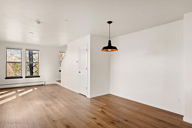 1390EastValleyUnit10_WEB_11032020013