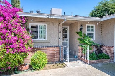 4222 N Manila Ave, Fresno, CA 93727 - photo 2
