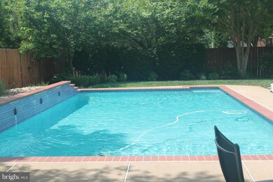 10498 Aspen Wood Ct, Manassas, VA 20110 - photo 2