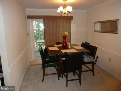 9580 Lindenbrook St, Fairfax, VA 22031 - photo 3