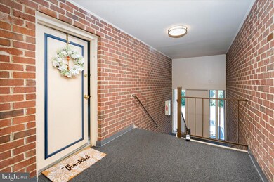 105 Fitz Ct unit 202, Reisterstown, MD 21136 - photo 3