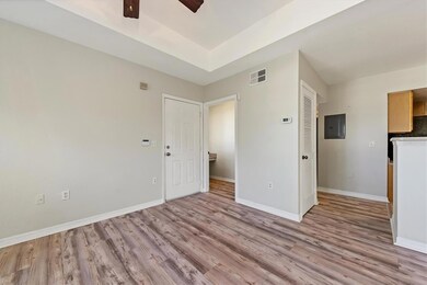 1185 Villagio Cir unit 208, Sarasota, FL 34237 - photo 3