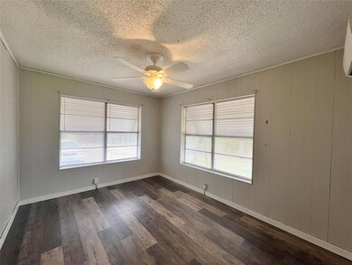 1502 Clear Lake Rd, Weatherford, TX 76086 - photo 6