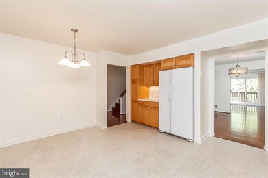 2225 Chapel Valley Ln, Lutherville Timonium, MD 21093 - photo 7