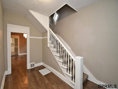 2146 S 33rd St, Omaha, NE 68105 - photo 6