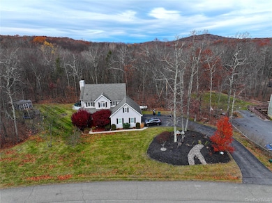 93 Glen Rock Cir, Highland, NY 12528 - photo 2