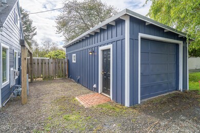 1870 SE 3rd St, Lincoln City, OR 97367 - photo 4