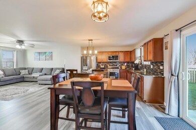 3365 Ryan Dr, Yorkville, IL 60560 - photo 7